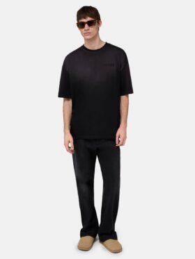 OVERSIZED-T-SHIRT MED BANDANA-APPLIKATION