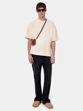 OVERSIZED-T-SHIRT MED BANDANA-APPLIKATION