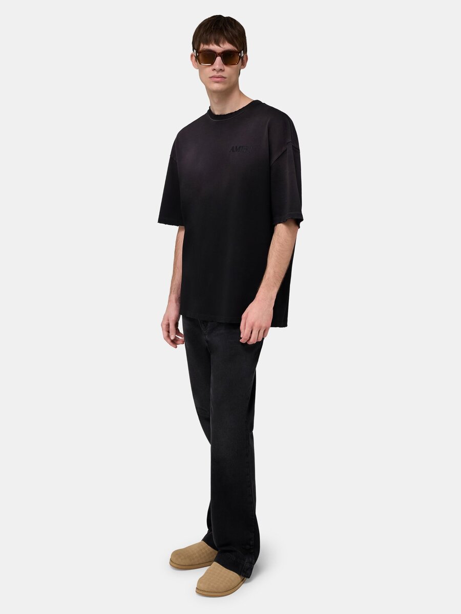 OVERSIZED-T-SHIRT MED BANDANA-APPLIKATION