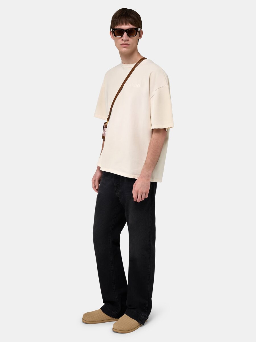 OVERSIZED-T-SHIRT MED BANDANA-APPLIKATION