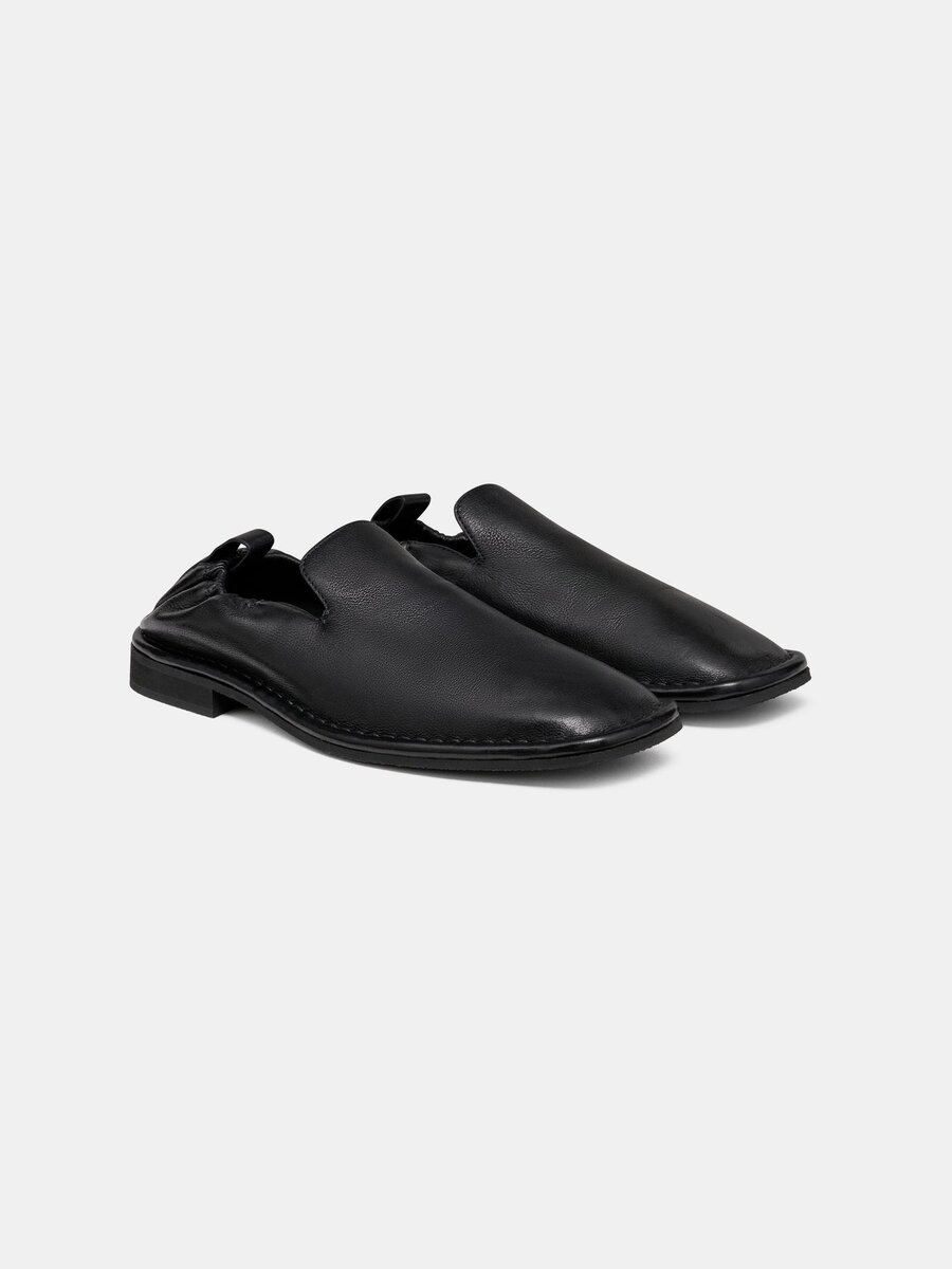 SLIP-ON-LOAFER